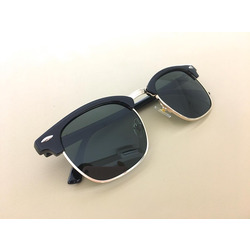    Fugiean ( RayBan)